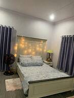 Ruby House, 3 Bedroom Apartment, Beachside