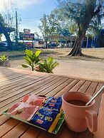 Ruby House, 3 Bedroom Apartment, Beachside