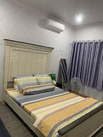 Ruby House, 3 Bedroom Apartment, Beachside