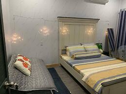 Ruby House, 3 Bedroom Apartment, Beachside