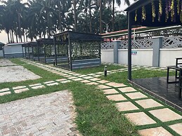Precious Palm Royal Hotel