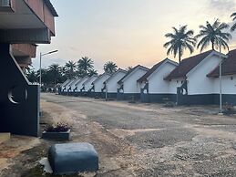 Precious Palm Royal Hotel