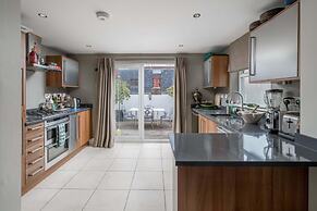 Modern flat near Battersea Park