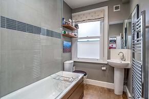 Modern flat near Battersea Park