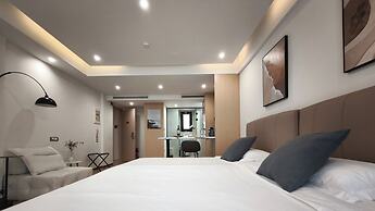 CC LUX Suites in Piraeus Port