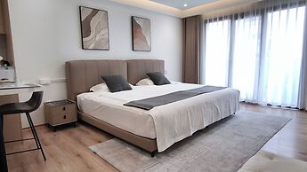 CC LUX Suites in Piraeus Port