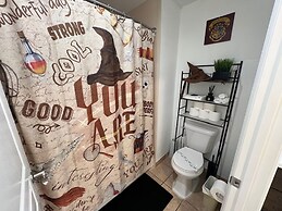 Univeral Disney Epic Shuttle