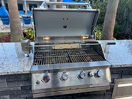 Univeral Disney Epic Shuttle