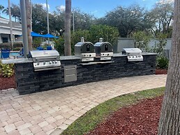 Univeral Disney Epic Shuttle