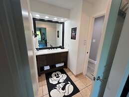 Univeral Disney Epic Shuttle