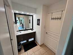 Univeral Disney Epic Shuttle