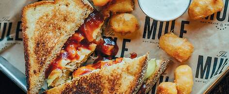 5BR Relaxation Haven Hot Tub Pool Table Fun M