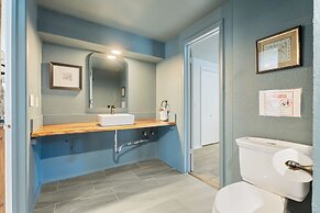 5BR Relaxation Haven Hot Tub Pool Table Fun M