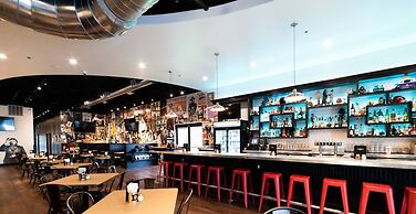 6BR Retreat Comfort Convenience Kitchen 16