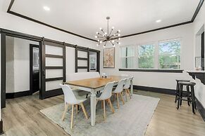 6BR Retreat Comfort Convenience Kitchen 16