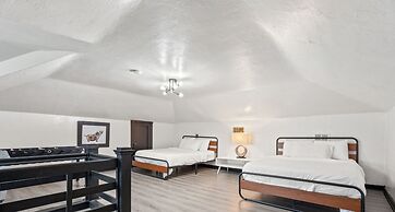 6BR Retreat Comfort Convenience Kitchen 16