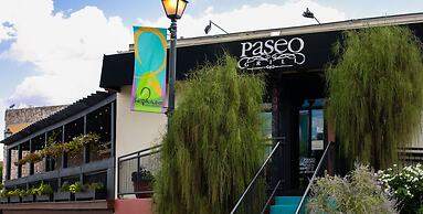 Spacious Lakefront View With Hot Tub and Pool NH