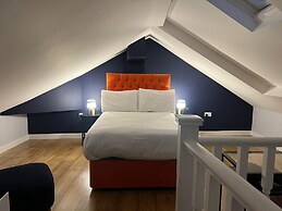 Leicester Square 1st Floor Studio