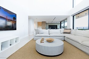 The Palms Penthouse by Acomodo Punta Caelo