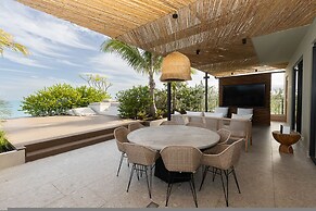 The Palms Penthouse by Acomodo Punta Caelo