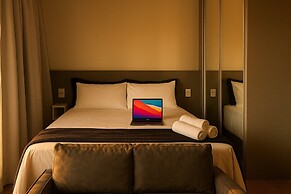 ELEGANCE SUÍTES MAX JARDIM