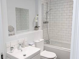 2br-sleeps4-citycentre-parking-rooftop