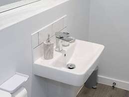 2br-sleeps4-citycentre-parking-rooftop