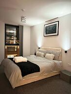 2br-sleeps4-citycentre-parking-rooftop