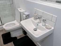 2br-sleeps4-citycentre-parking-rooftop