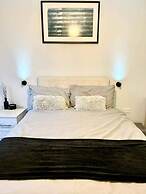 2br-sleeps4-citycentre-parking-rooftop