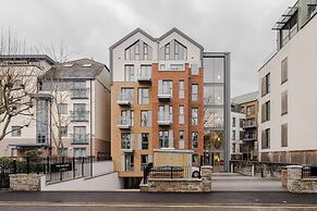 Waterside Living I Luxe Apartments