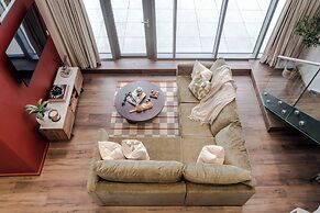 Waterside Living I Luxe Apartments