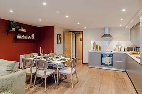 Waterside Living I Luxe Apartments