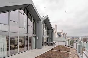 Waterside Living I Luxe Apartments