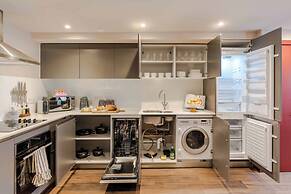 Waterside Living I Luxe Apartments