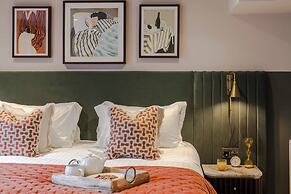 Waterside Living I Luxe Apartments