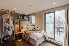 Waterside Living I Luxe Apartments