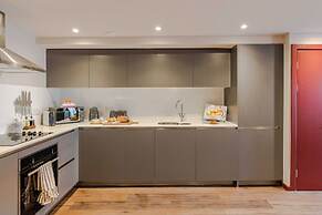 Waterside Living I Luxe Apartments