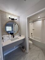 NEW Central Buckhead Apt Atlanta Gem