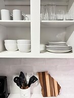 NEW Central Buckhead Apt Atlanta Gem