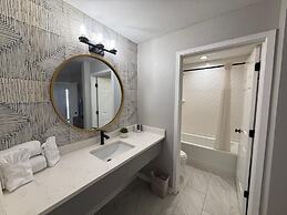 NEW Central Buckhead Apt Atlanta Gem