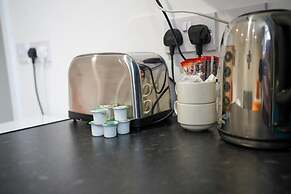 Homesly Guest Rooms - Self Checkin