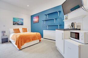 Homesly Guest Rooms - Self Checkin