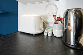 Homesly Guest Rooms - Self Checkin