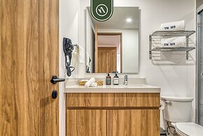 Oceanview 1 BR Condo - Beach - Multiple Pools