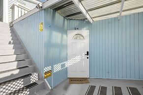 Steps to the Beach Firepit Patio Long-term Newport Beach Stay Coastal 