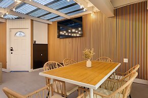 Steps to the Beach Firepit Patio Long-term Newport Beach Stay Coastal 