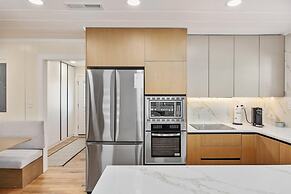 Elvi s Beach House Unit B