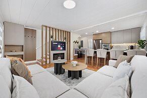 Elvi s Beach House Unit B