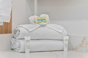 Elvi s Beach House Unit B